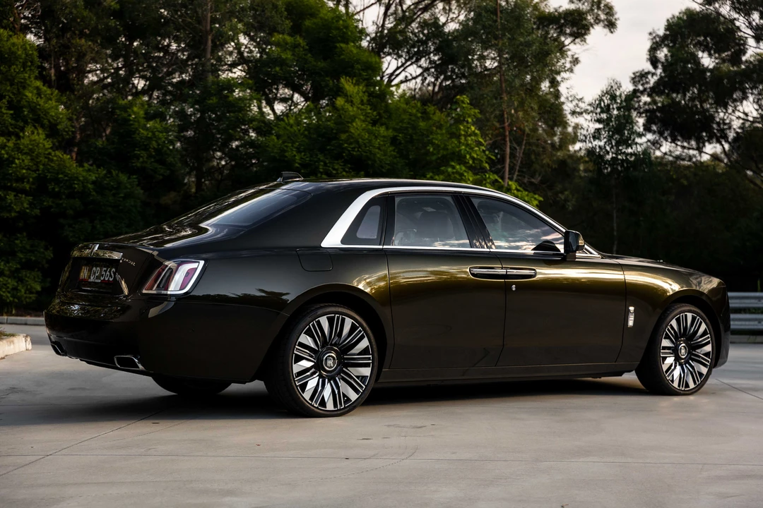 2025 Rolls-Royce Ghost 2nd Gen - Image 5 of 31