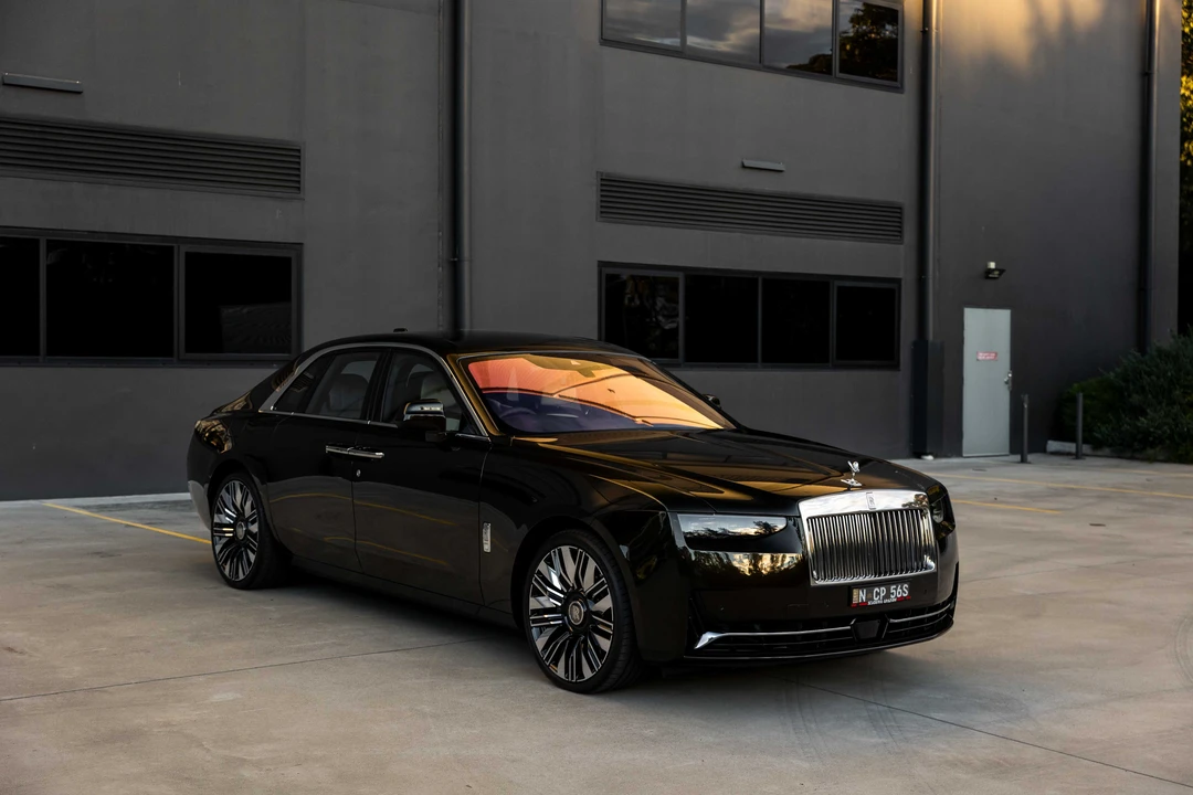 2025 Rolls-Royce Ghost 2nd Gen - Image 11 of 31