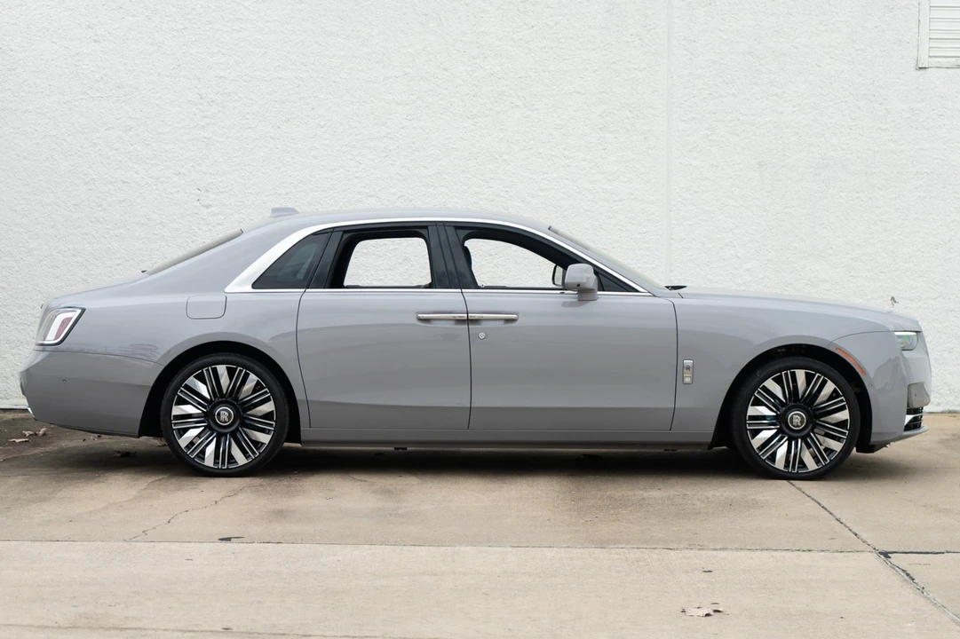 2025 Rolls-Royce Ghost 2nd Gen - Image 3 of 31