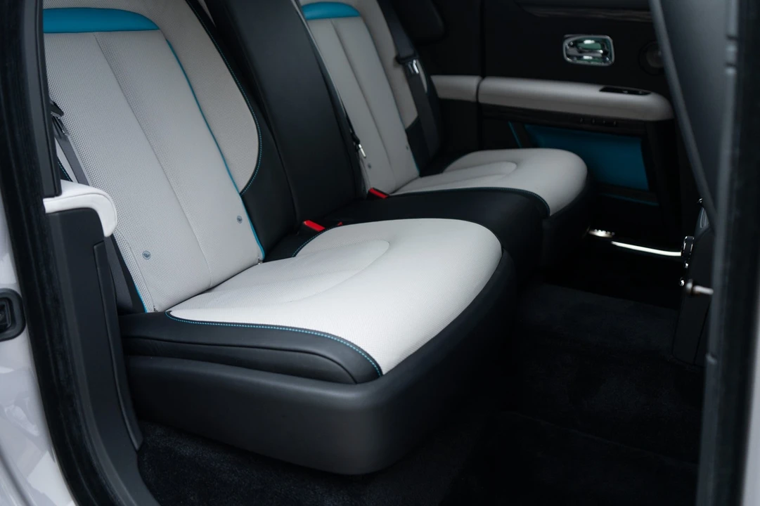 2025 Rolls-Royce Ghost 2nd Gen - Image 31 of 31