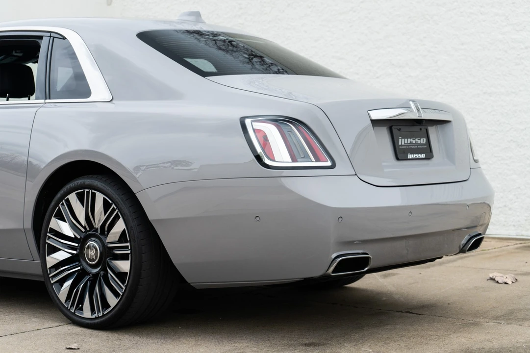 2025 Rolls-Royce Ghost 2nd Gen - Image 25 of 31