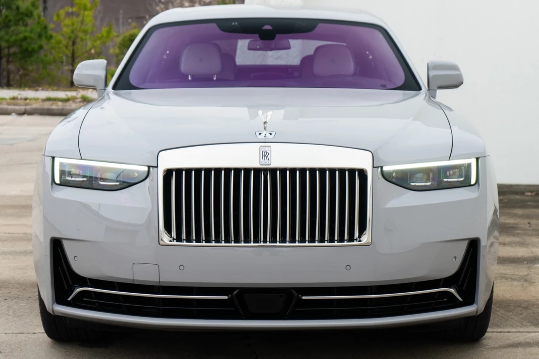 2025 Rolls-Royce Ghost 2nd Gen - Image 13 of 31