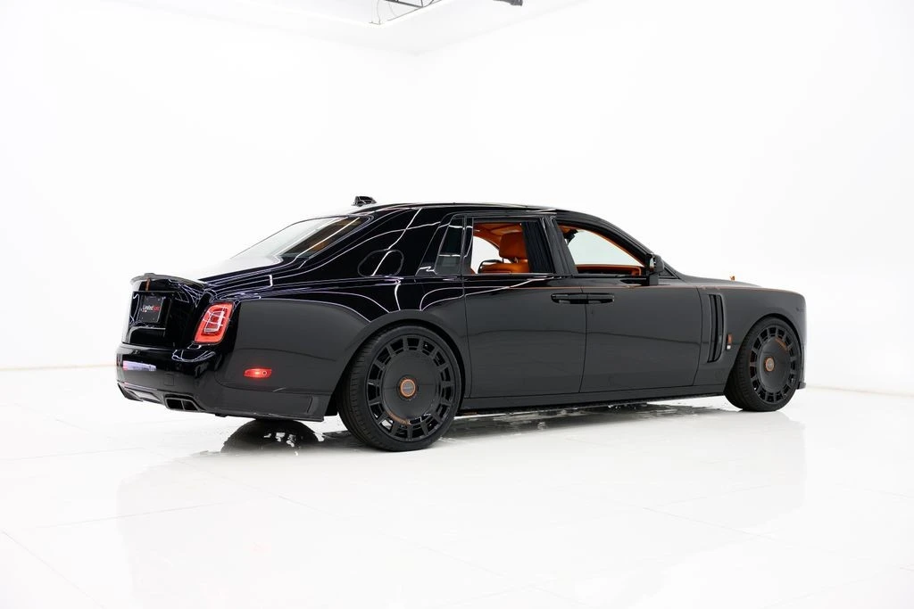 2025 Rolls-Royce Phantom VIII - Image 30 of 31