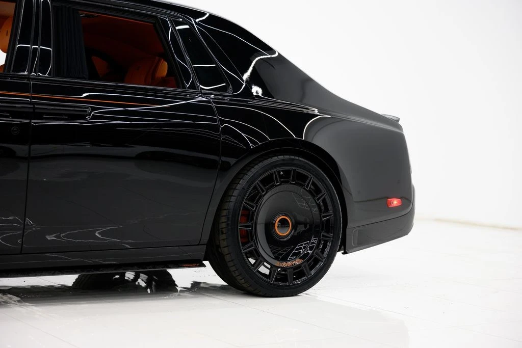 2025 Rolls-Royce Phantom VIII - Image 18 of 21