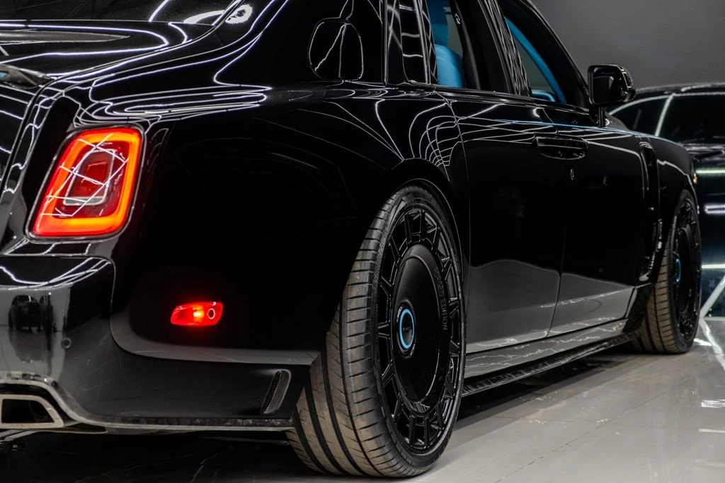 2025 Rolls-Royce Phantom VIII - Image 18 of 21