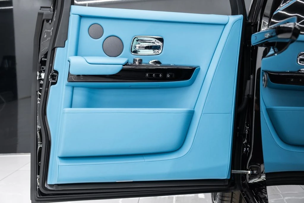 2025 Rolls-Royce Phantom VIII - Image 31 of 31