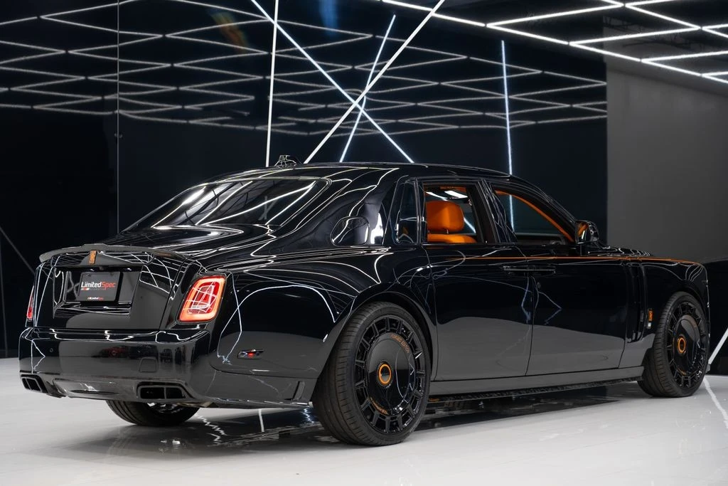 2025 Rolls-Royce Phantom VIII - Image 18 of 21