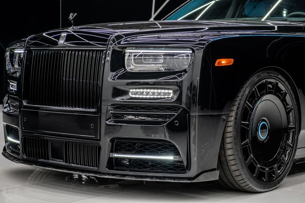 2025 Rolls-Royce Phantom VIII - Image 6 of 31