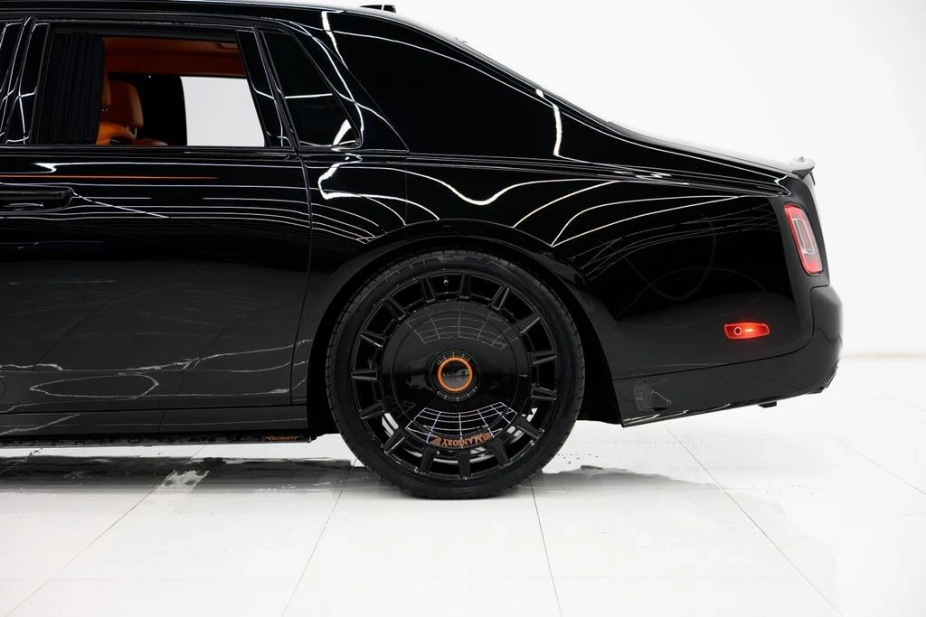 2025 Rolls-Royce Phantom VIII - Image 19 of 21