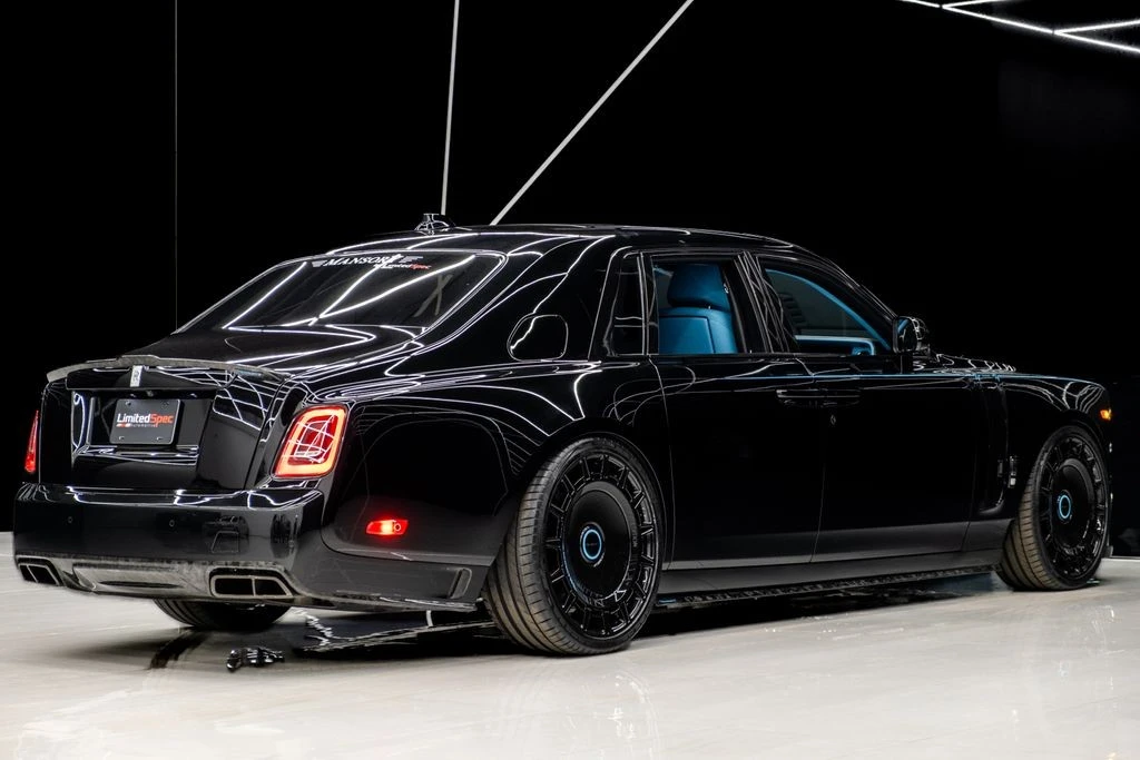 2025 Rolls-Royce Phantom VIII - Image 20 of 31