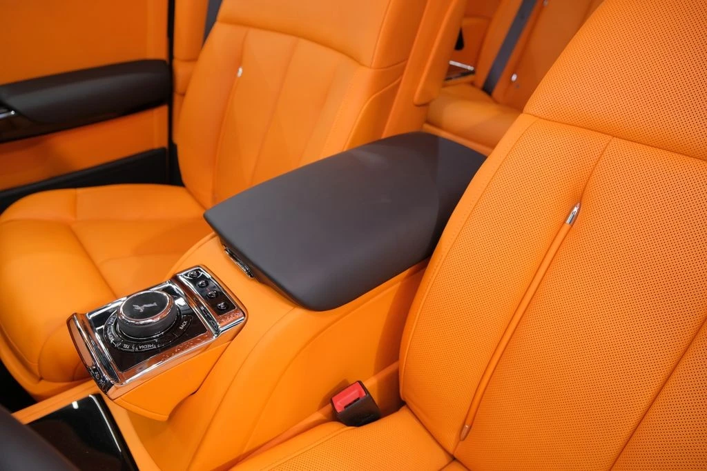2025 Rolls-Royce Phantom VIII - Image 31 of 31