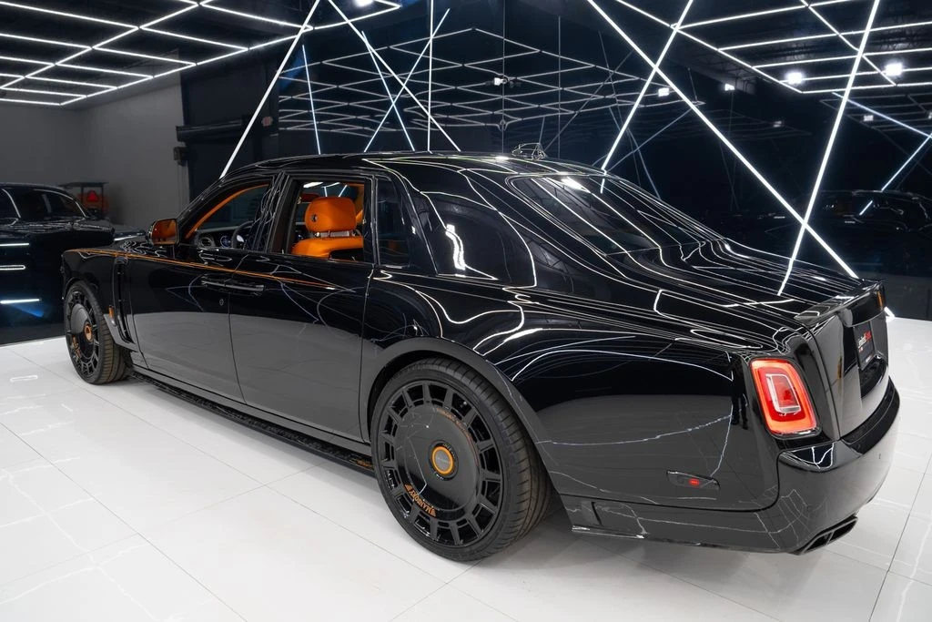 2025 Rolls-Royce Phantom VIII - Image 22 of 31