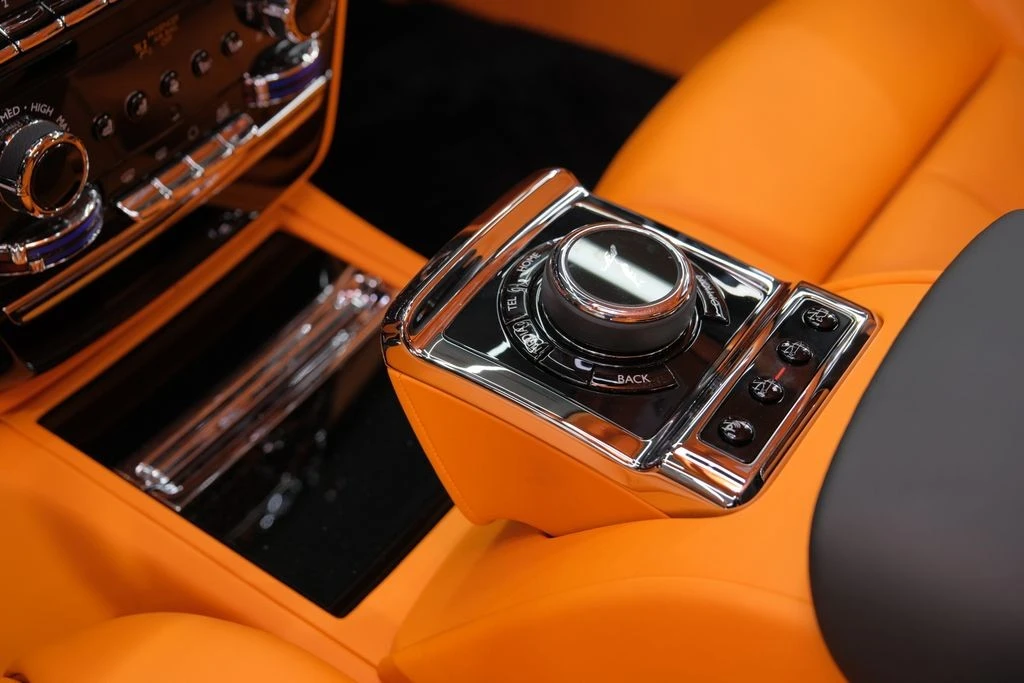 2025 Rolls-Royce Phantom VIII - Image 30 of 31