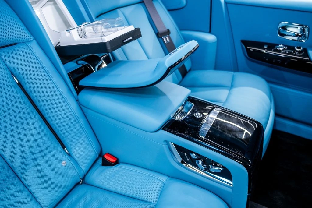 2025 Rolls-Royce Phantom VIII - Image 28 of 31