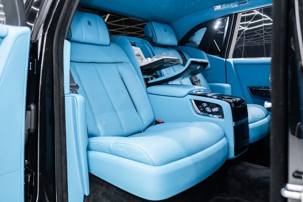 2025 Rolls-Royce Phantom VIII - Image 25 of 31