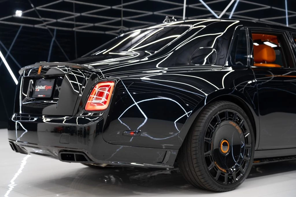 2025 Rolls-Royce Phantom VIII - Image 19 of 21