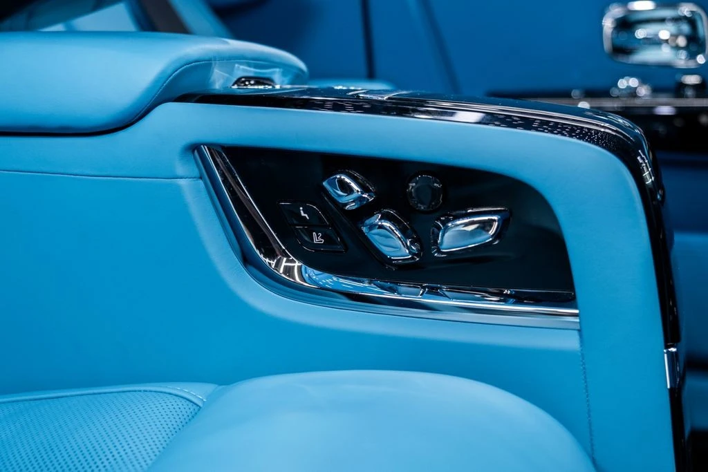 2025 Rolls-Royce Phantom VIII - Image 29 of 31