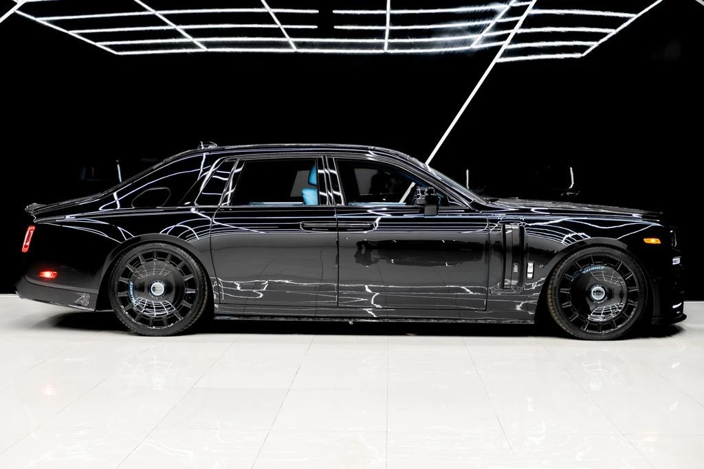 2025 Rolls-Royce Phantom VIII - Image 10 of 31
