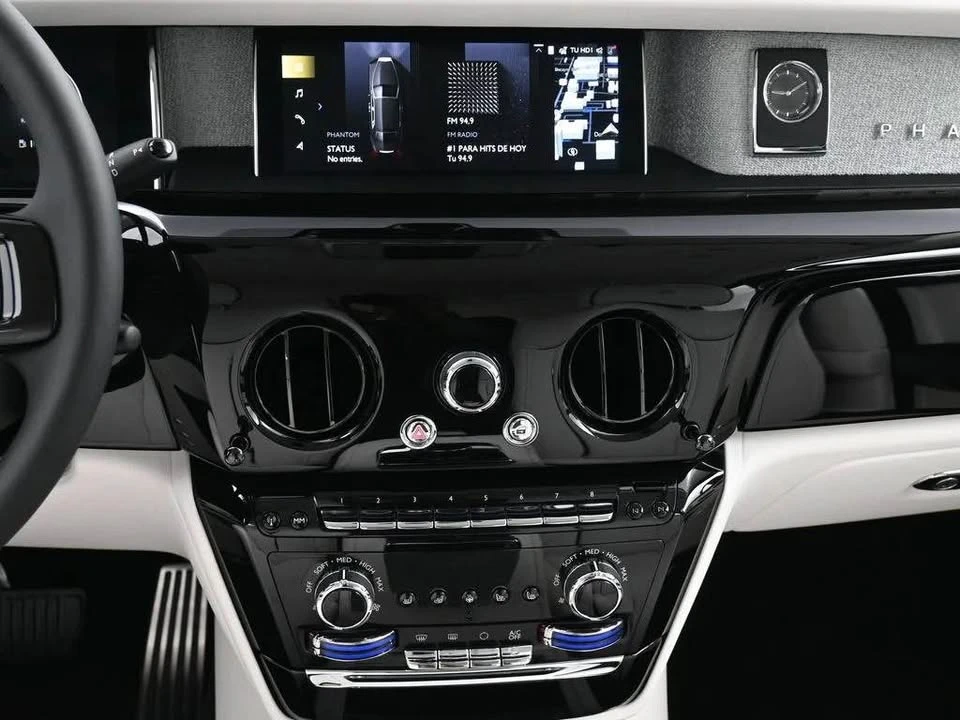 2025 Rolls-Royce Phantom VIII - Image 11 of 16