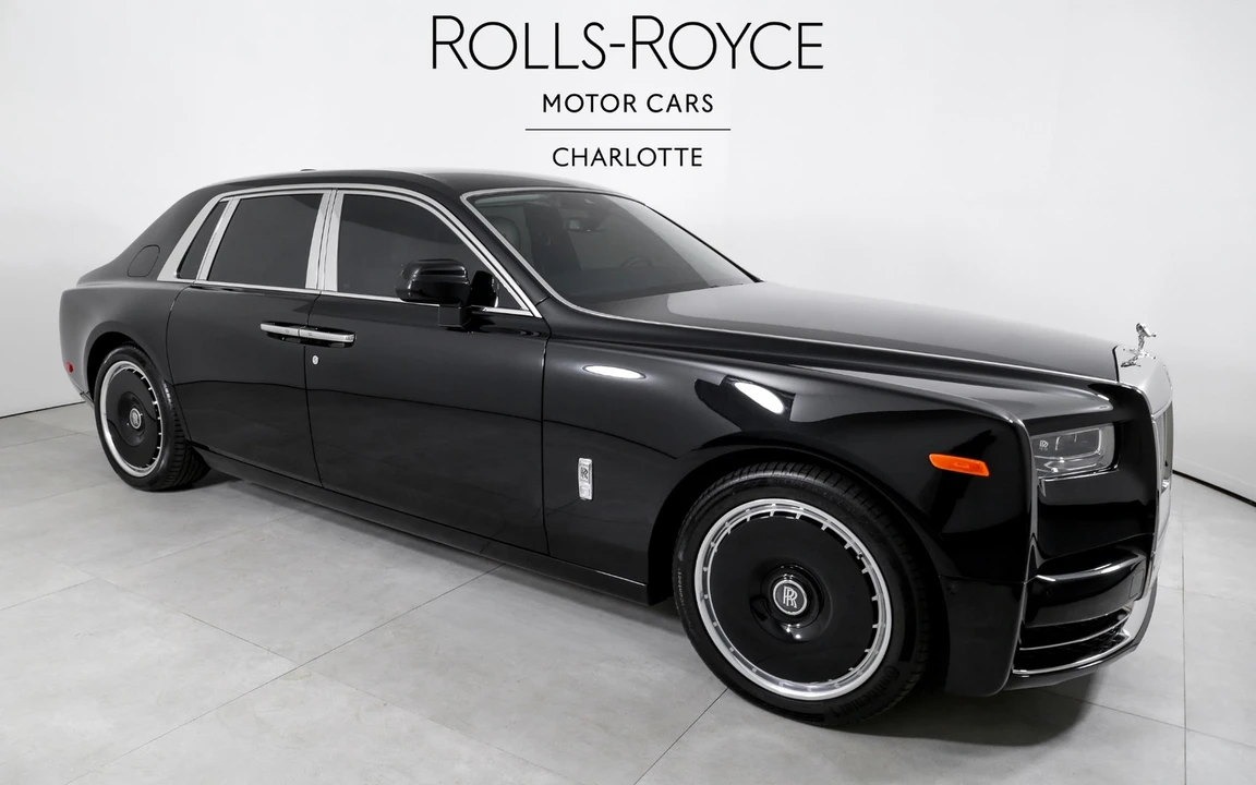 2025 Rolls-Royce Phantom VIII - Image 2 of 12