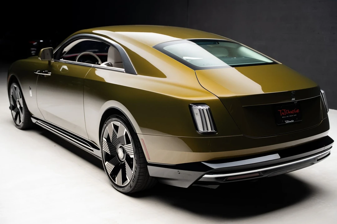 2025 Rolls-Royce Spectre - Image 25 of 31