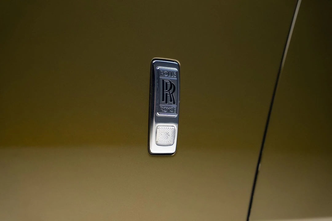 2025 Rolls-Royce Spectre - Image 24 of 31