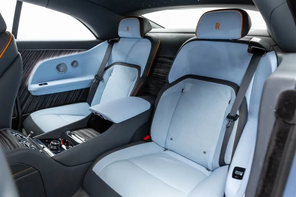 2025 Rolls-Royce Spectre - Image 18 of 19