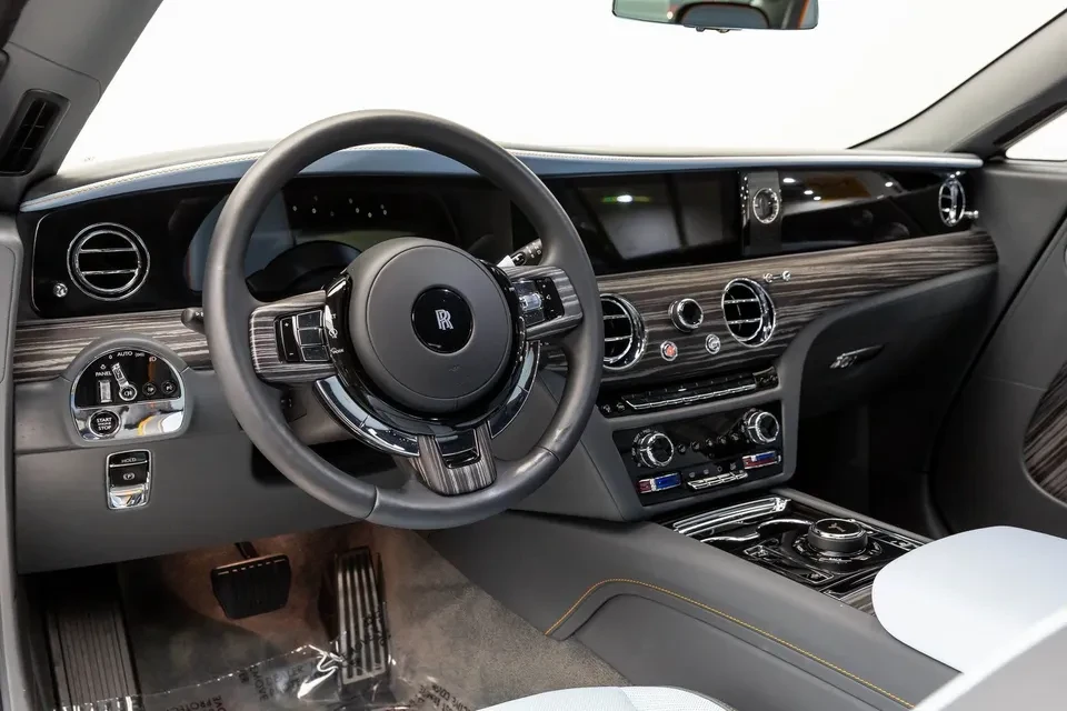 2025 Rolls-Royce Spectre - Image 11 of 19