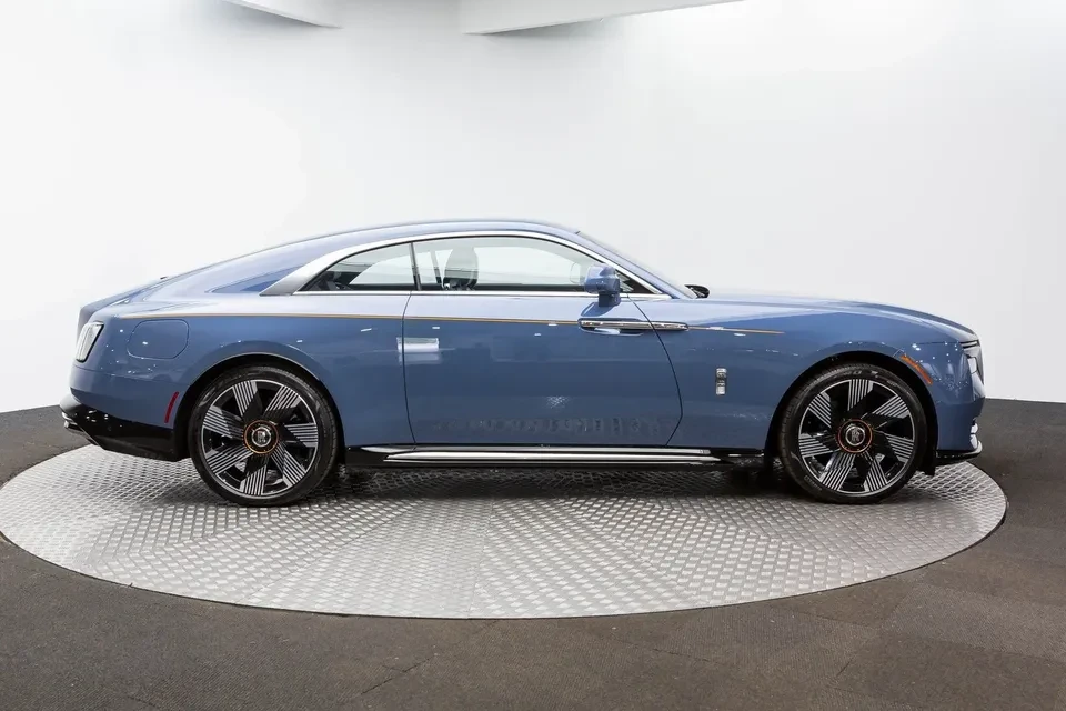 2025 Rolls-Royce Spectre - Image 3 of 19
