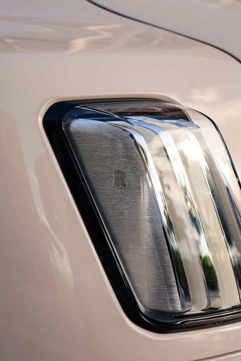 2025 Rolls-Royce Spectre - Image 5 of 16