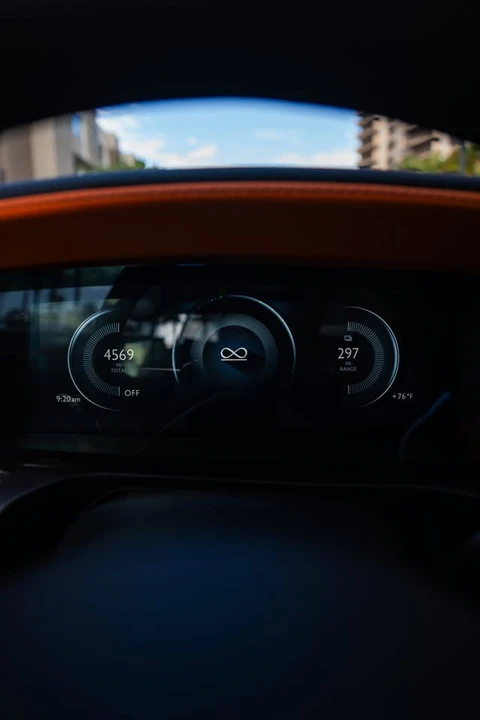 2025 Rolls-Royce Spectre - Image 10 of 16