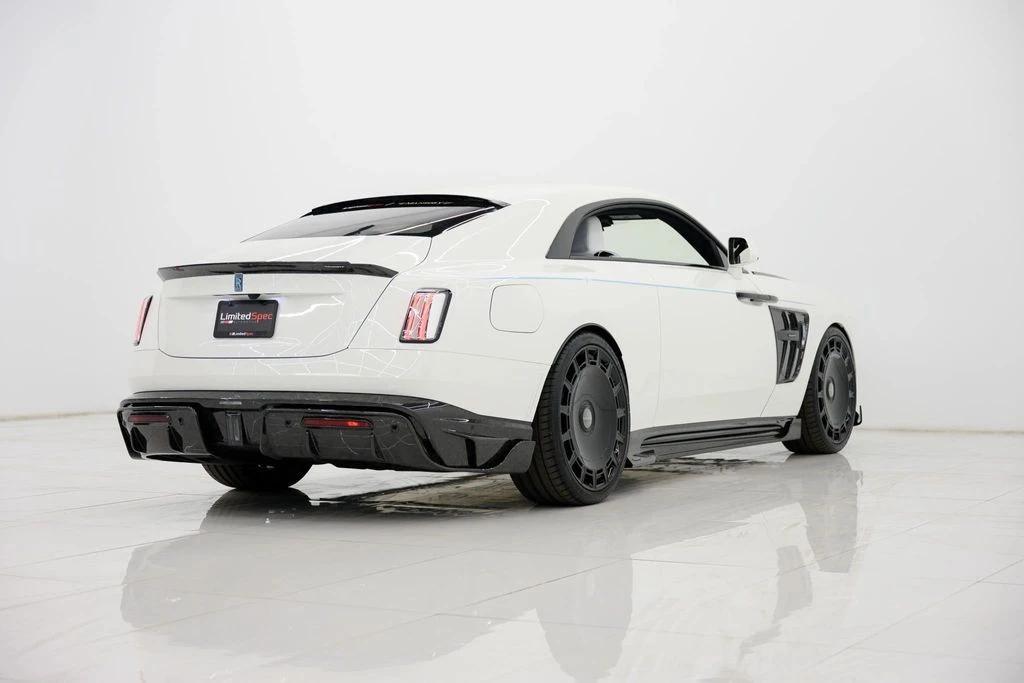 2025 Rolls-Royce Spectre - Image 30 of 31