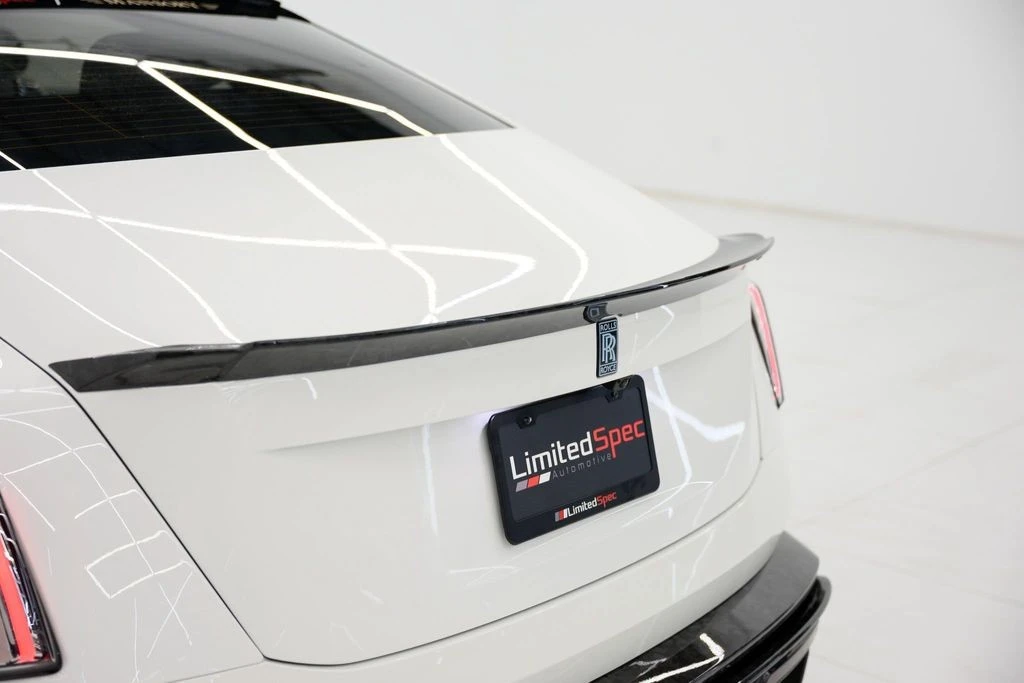 2025 Rolls-Royce Spectre - Image 28 of 31