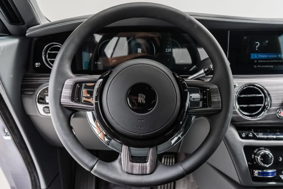 2025 Rolls-Royce Spectre - Image 14 of 19