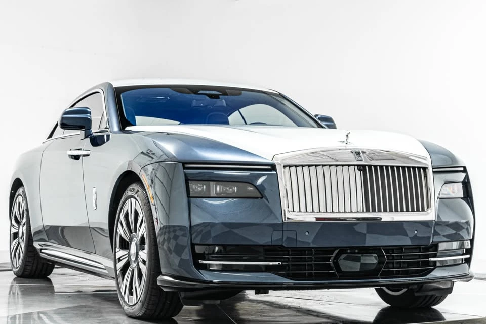 2025 Rolls-Royce Spectre - Image 2 of 15