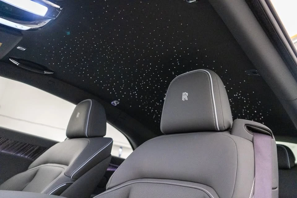 2025 Rolls-Royce Spectre - Image 14 of 15