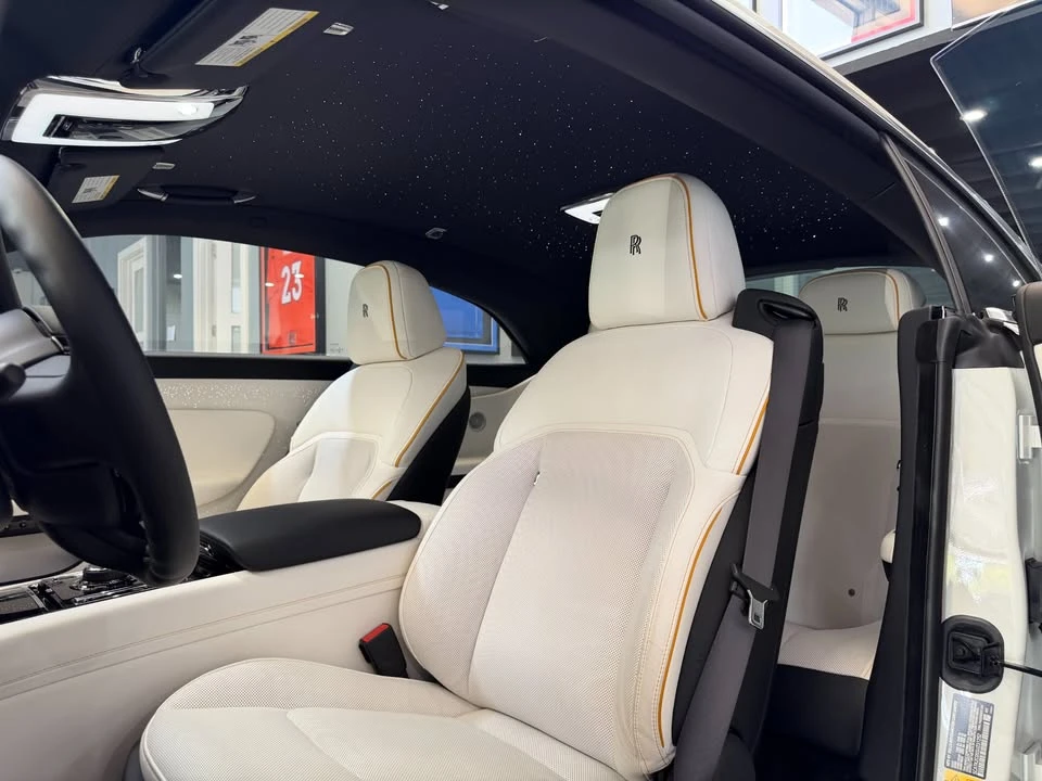 2025 Rolls-Royce Spectre - Image 12 of 20