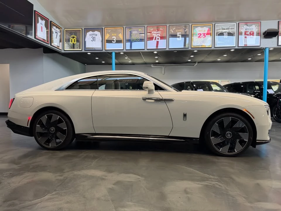 2025 Rolls-Royce Spectre - Image 4 of 20