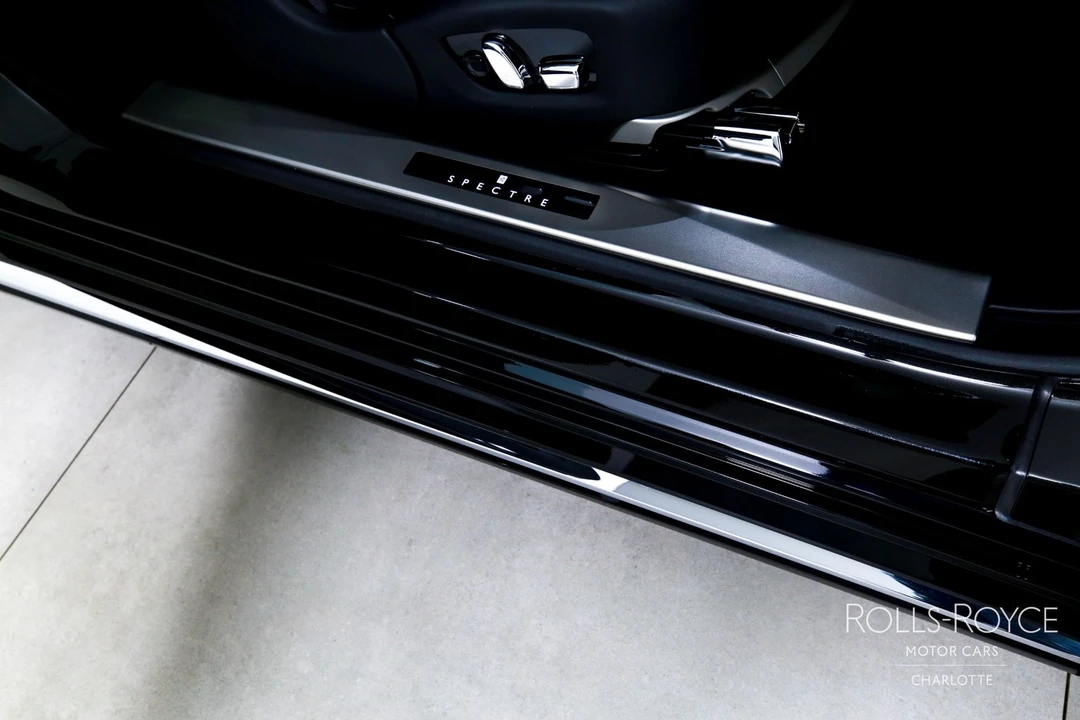2025 Rolls-Royce Spectre - Image 28 of 31