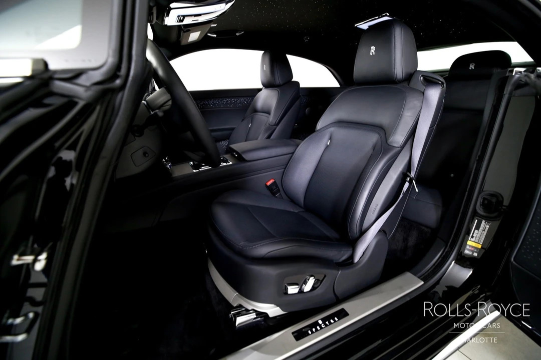 2025 Rolls-Royce Spectre - Image 13 of 31