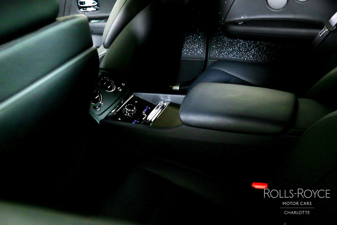 2025 Rolls-Royce Spectre - Image 18 of 31