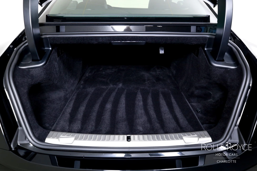 2025 Rolls-Royce Spectre - Image 20 of 31