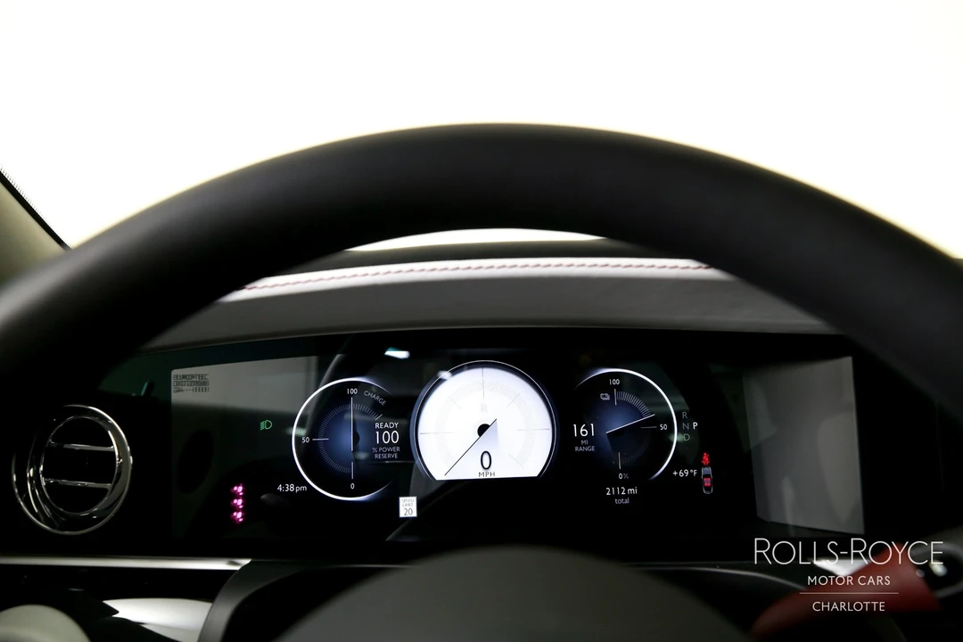 2025 Rolls-Royce Spectre - Image 14 of 31