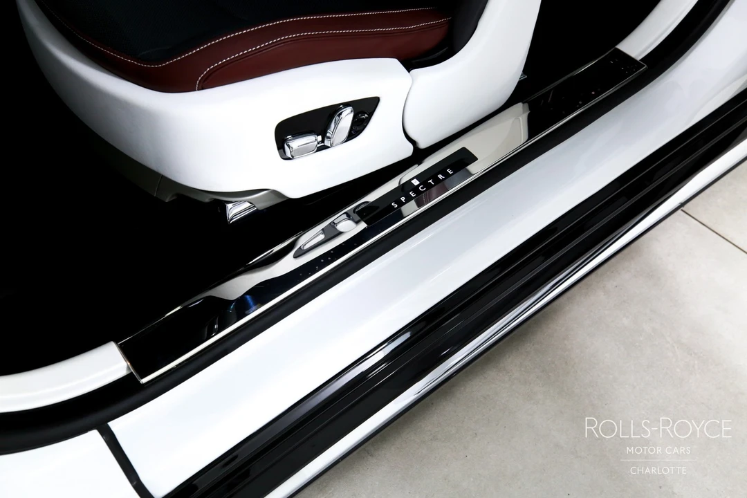 2025 Rolls-Royce Spectre - Image 20 of 31