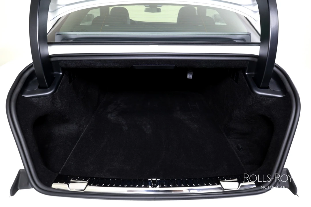 2025 Rolls-Royce Spectre - Image 21 of 31