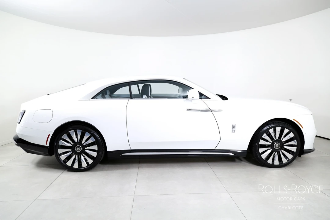 2025 Rolls-Royce Spectre - Image 10 of 31