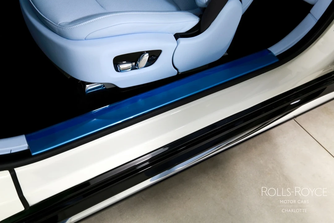 2025 Rolls-Royce Spectre - Image 20 of 21