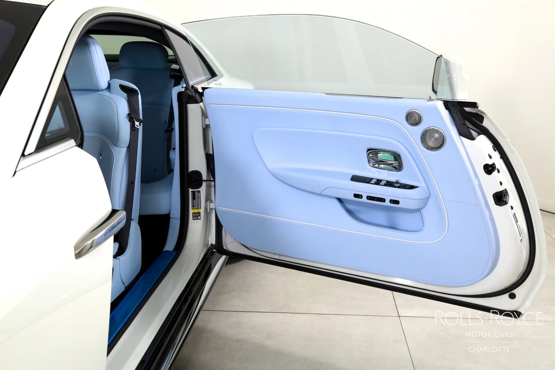2025 Rolls-Royce Spectre - Image 10 of 12