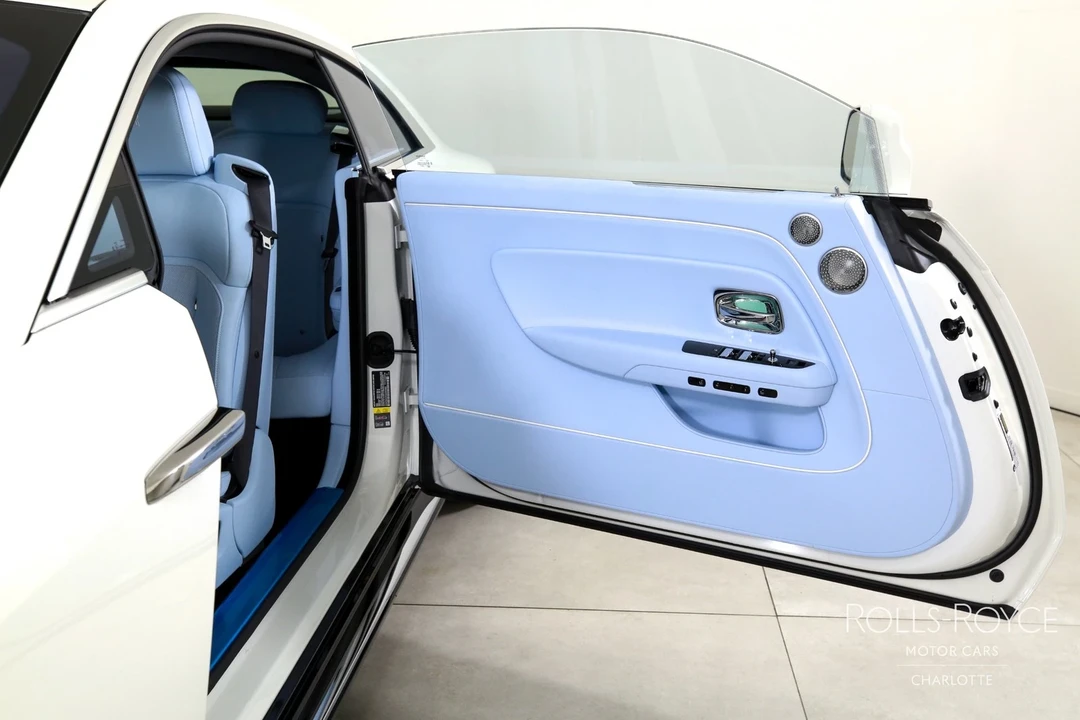 2025 Rolls-Royce Spectre - Image 10 of 21