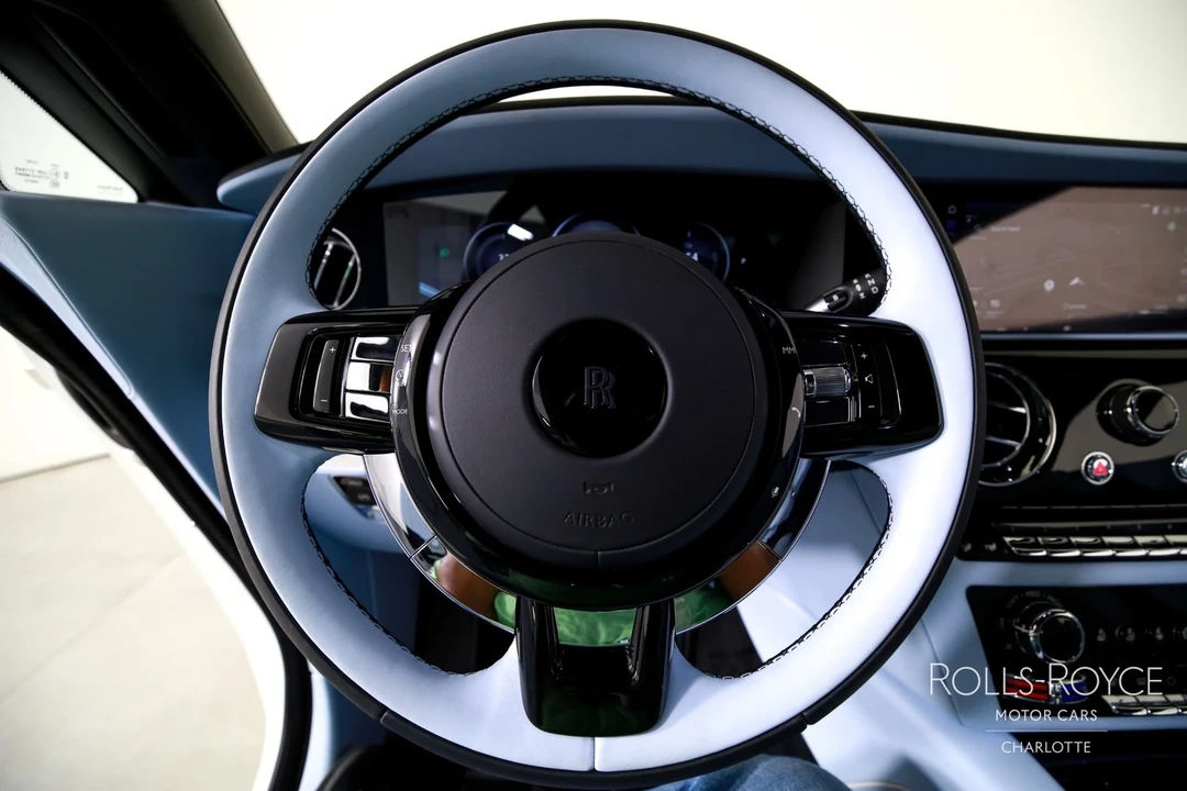 2025 Rolls-Royce Spectre - Image 15 of 21